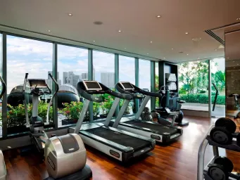 GYM FULLERTON BAY.jpg
