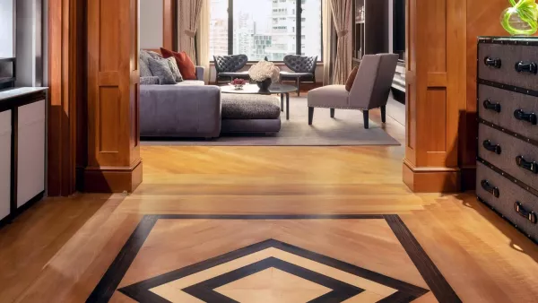 GOVERNOR SUITE LIVING ROOM.jpg