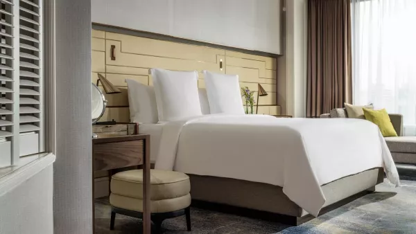 ONE BEDROOM CLUB SUITE BEDROOM 1.jpg