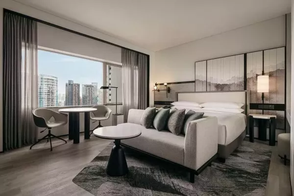 Premium King Suite.jpg