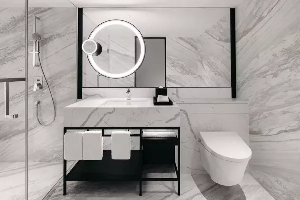 Executive Suite bath.jpg