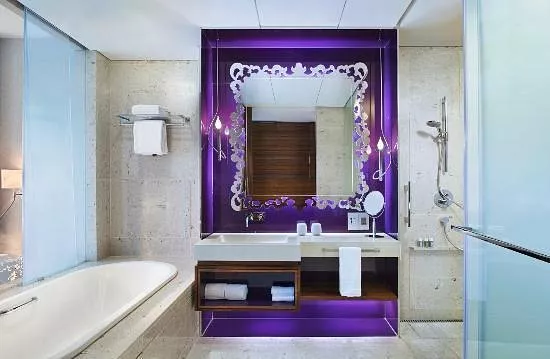 fabulous-room-BATH.jpg