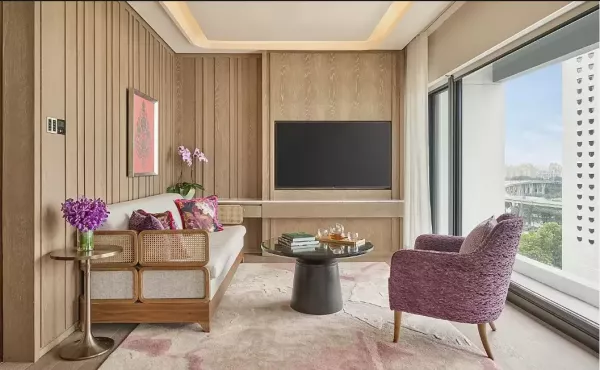 SEA VIEW SUITE MO 1.jpg