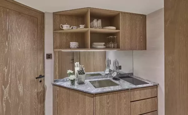 PRESIDENTIAL SUITE  MO.jpg