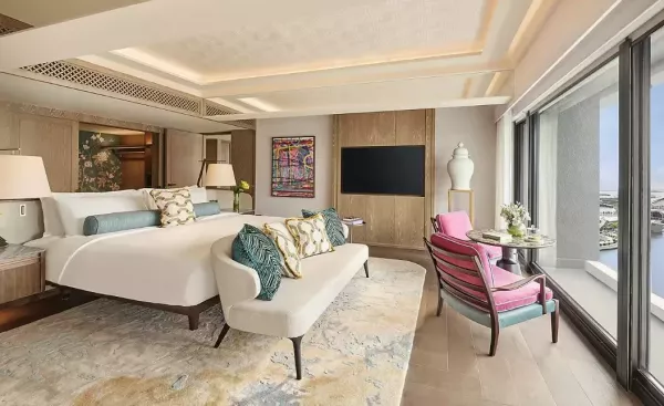 ROYAL MB PENHOUSE BEDROOM MO.jpg