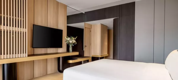 FAMILY ROOM BEDROOM.jpg