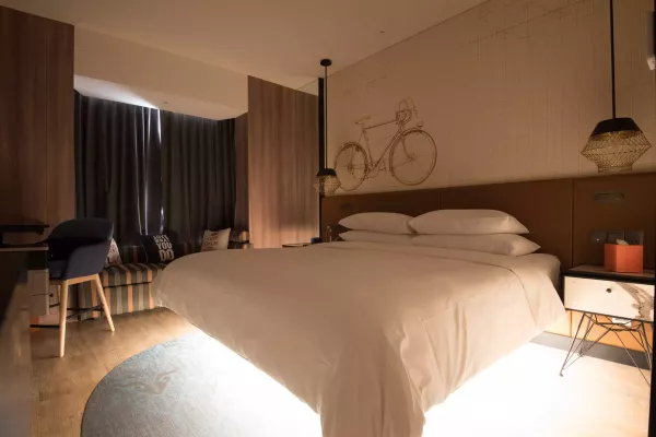 Hotel Jen Tanglin superior room.jpeg