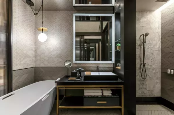 Deluxe Balcony BATHROOM ARTYZEN 2.jpg