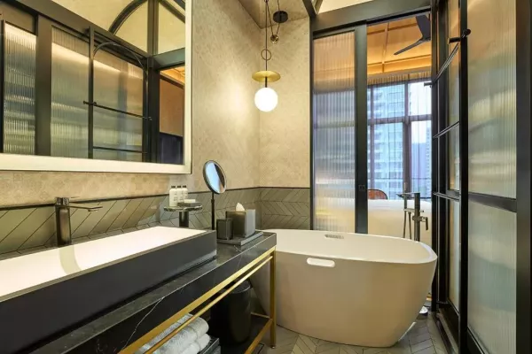 Deluxe Balcony BATHROOM ARTYZEN.jpg