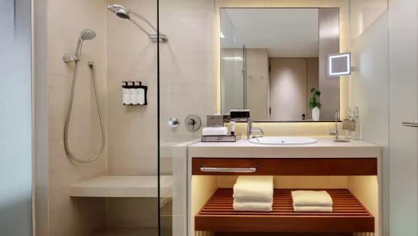 ppsin-deluxe-room-BATHROOM.jpg