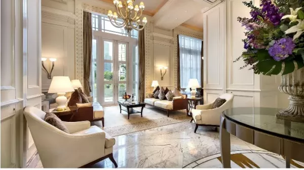 PRESIDENTIAL SUITE LIVING ROOM 1.jpg