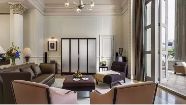 GOVERNOR SUITE 1.jpg