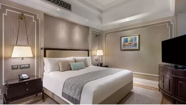 PREMIER COLLYER SUITE 2.jpg