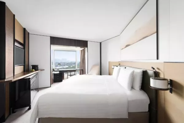 HORIZON CLUB DELUXE ROOM.jpg